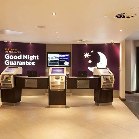 Premier Inn London Croydon Town Centre Bagian luar foto