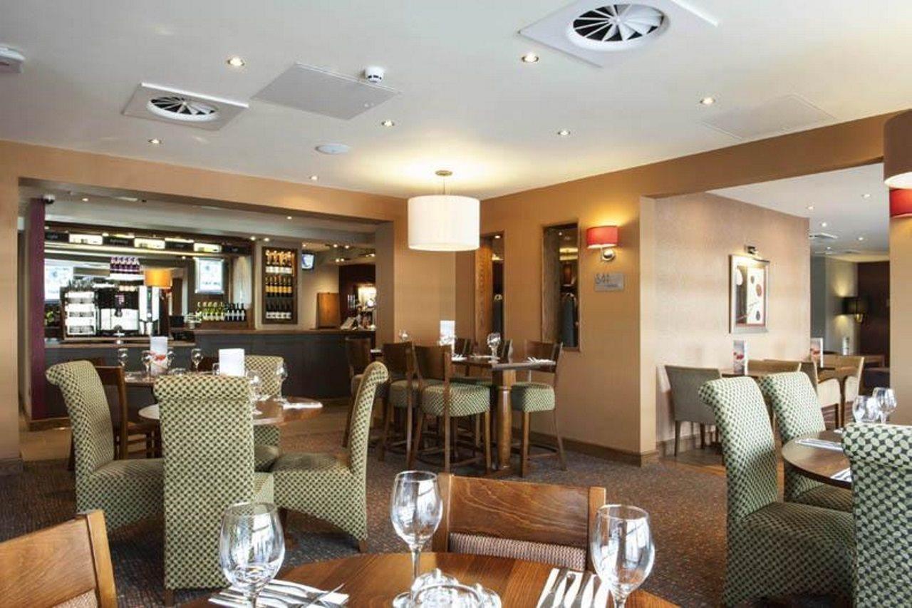 Premier Inn London Croydon Town Centre Bagian luar foto